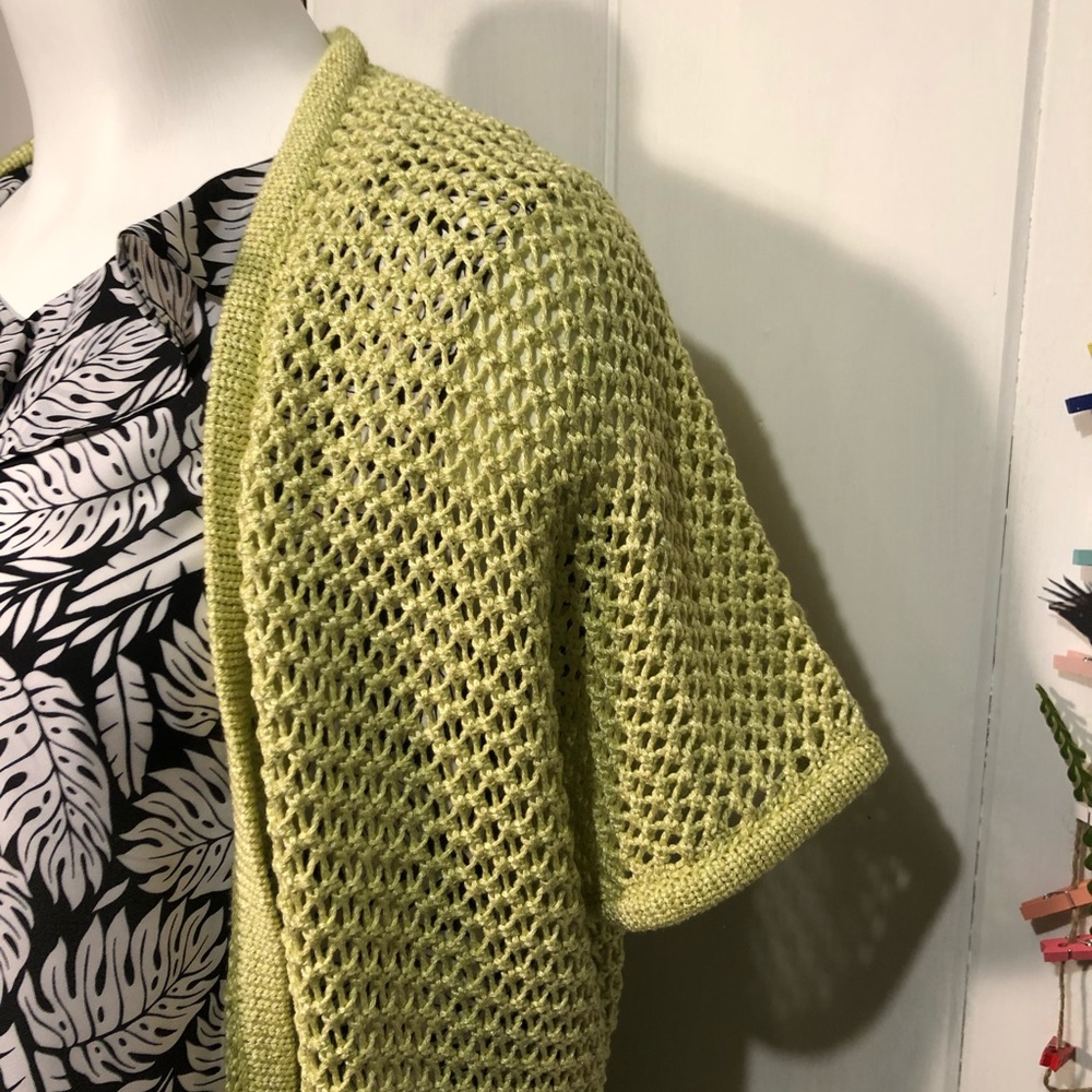 Chico’s - sz 3 open front large knit green sweater